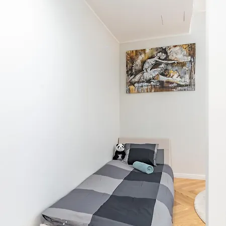 아파트 Modern Close To The - Terrace, Free Parking, Restaurants Close *