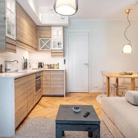 아파트 Modern Close To The - Terrace, Free Parking, Restaurants Close *