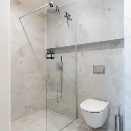 Modern Close To The - Terrace, Free Parking, Restaurants Close Appartement Pärnu